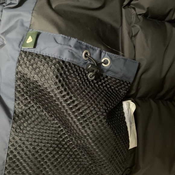 Eddie Bauer Puffer Vest - Picture 5 of 6